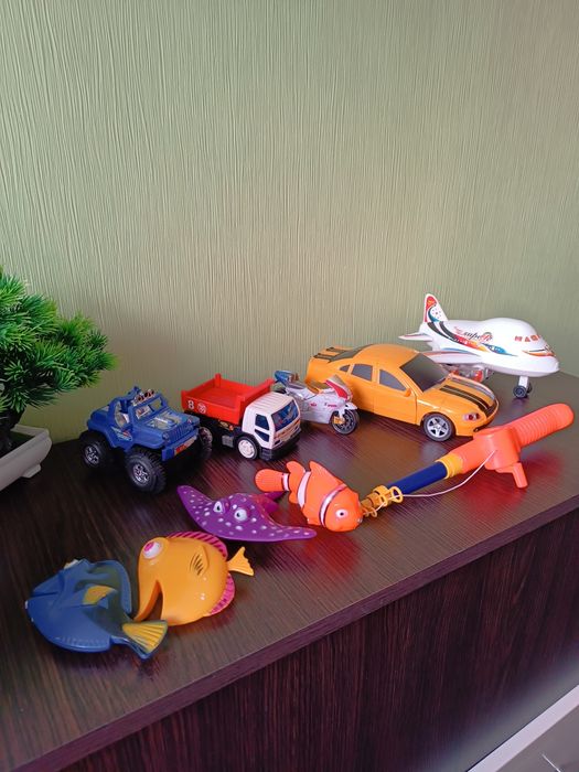 Іграшки машинка трансформер вудочка