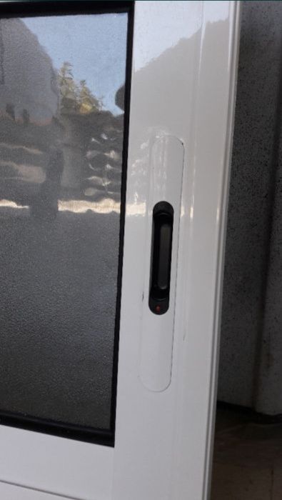 Janelas com vidro fosco como novas VER DESCRIÇÃO