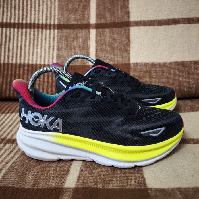Кросівки для бігу hoka Clifton 9