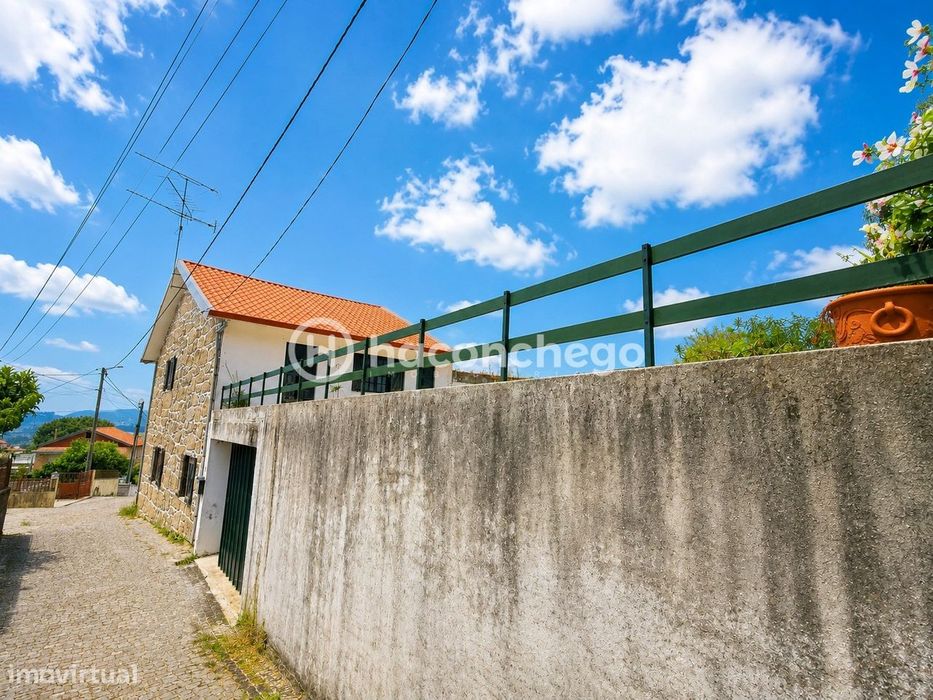 Moradia Rústica com 550 m² de terreno em Vila Cova, Barcelos