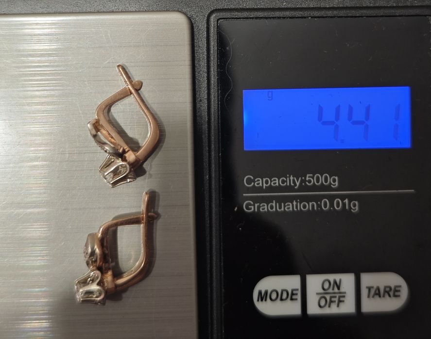 Золоті сережки, з діамантами, 583 проба.