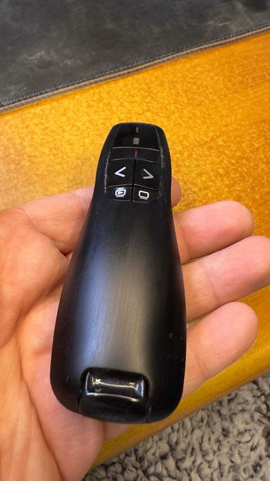 Apresentador com laser para apresentações e PowerPoints