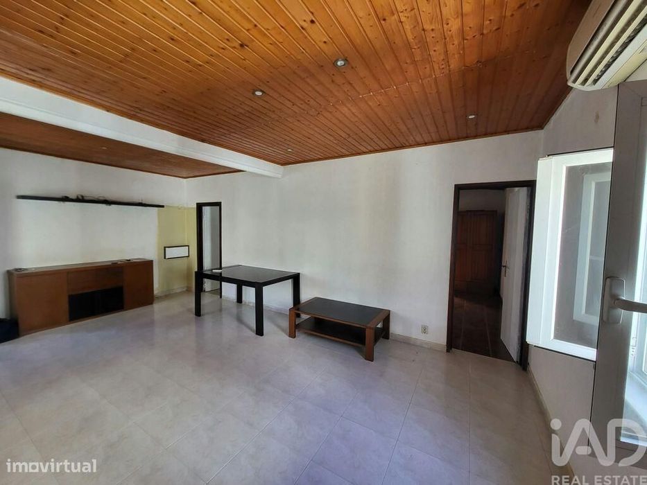 Apartamento T2 em Algés, Linda-a-Velha e Cruz Quebrada-Dafundo