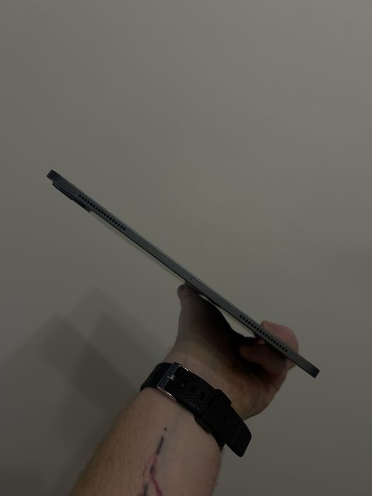 Apple iPad Pro 12.9 Apple pencil Magic Keyboard в стані нового