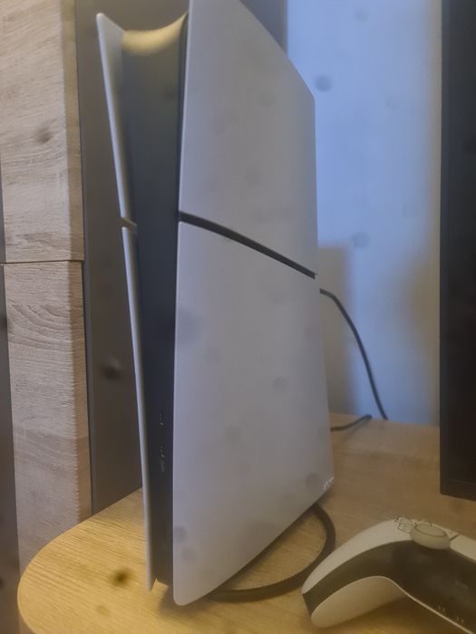 Sprzedam PS5 Slim