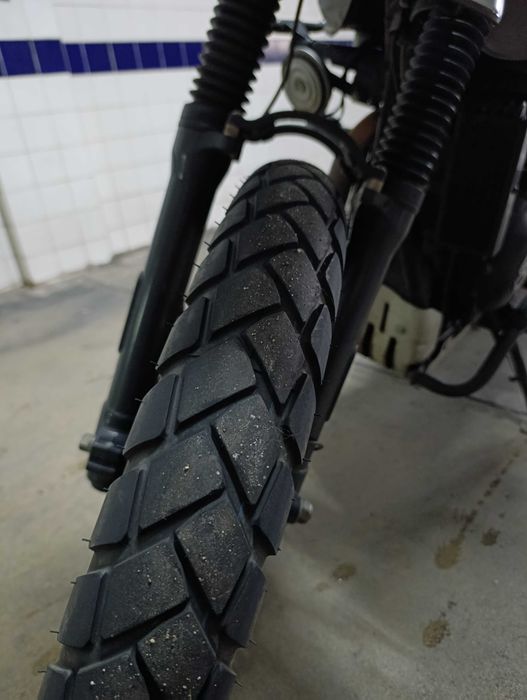 Royal Enfield Himalayan 411