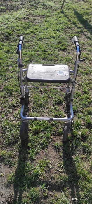 Продам ходунки для пожилых людей