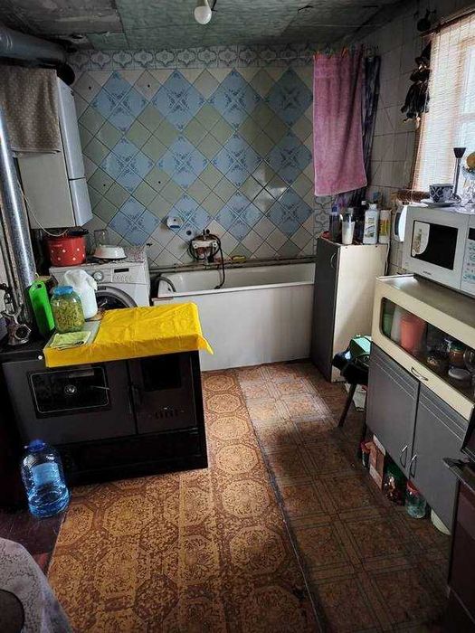 Продам дом и жилой флигель в Мерефе!