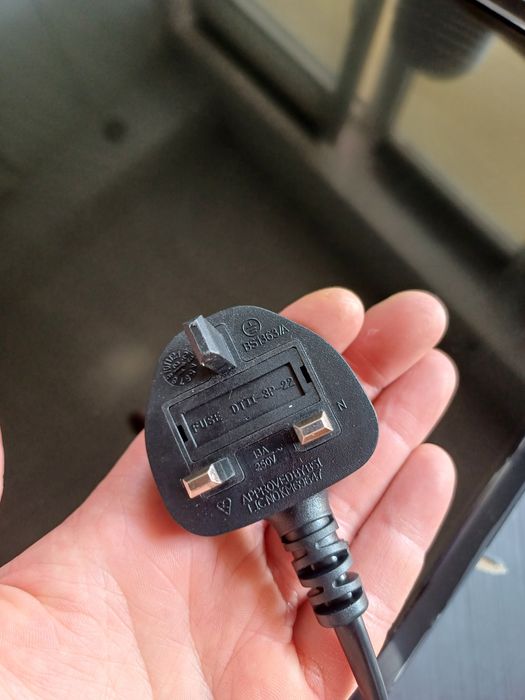 Tlc 32 cale telewizor uszkodzony