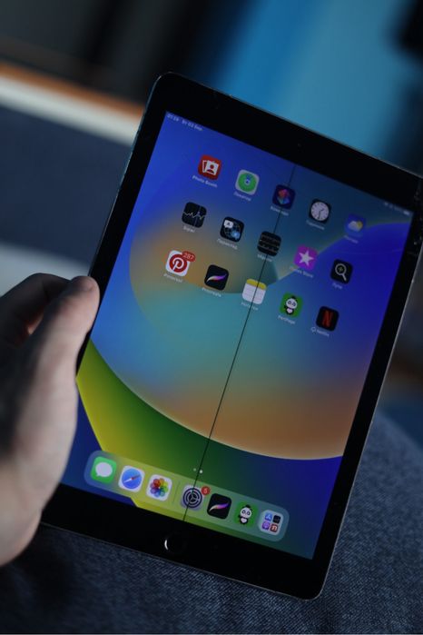 iPad Pro 9.7” 32GB + стилус (аналог Apple Pencil)