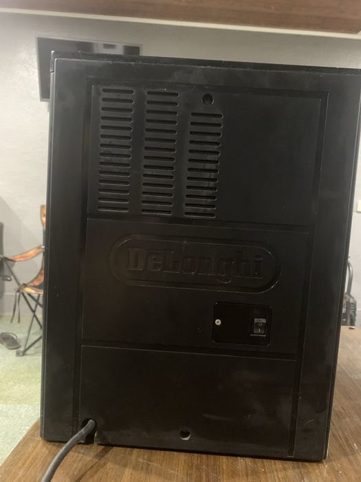 Продам Кофемашину DeLonghi