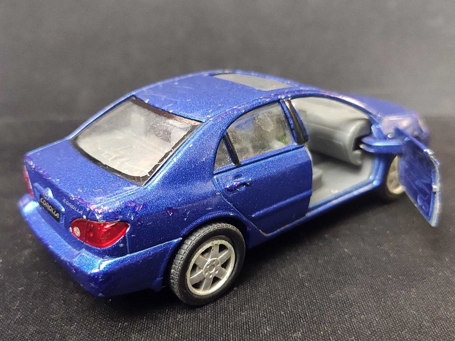 Модель авто Toyota Corolla 1.36 Kinsmart KT5099