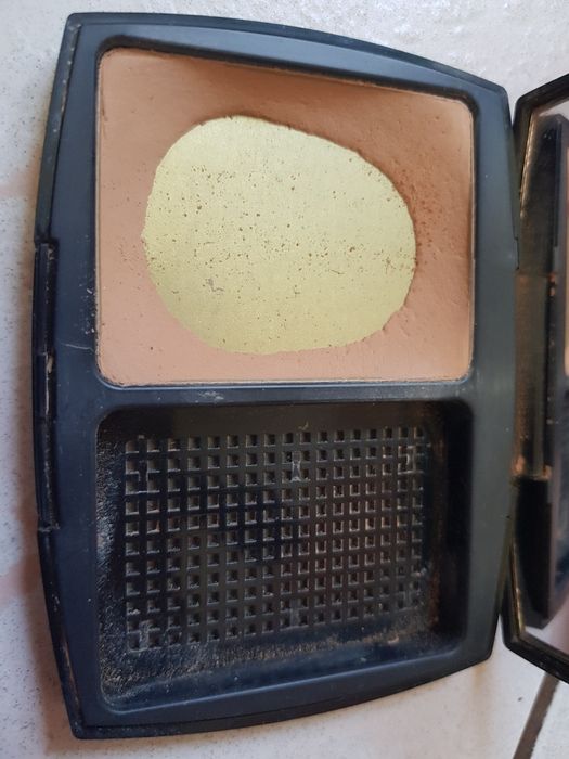 Puder Chanel uzywany