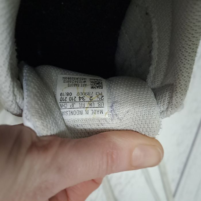 Кросівки фірмові. Шкіра. Оригінал