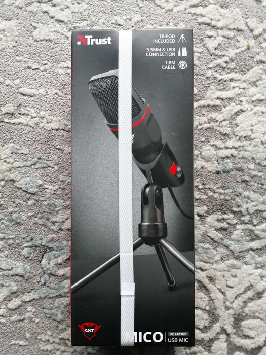 Mikrofon do komputera że statywem i kartą dźwiękową na USB Gxt2012