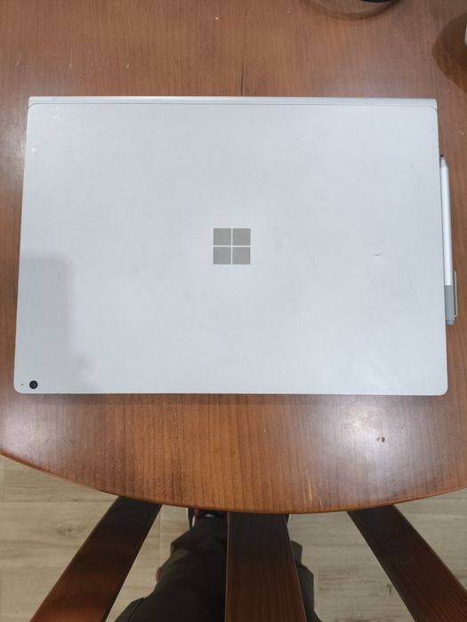 Microsoft Surface Book 2 + Surface Pen64730090266499122