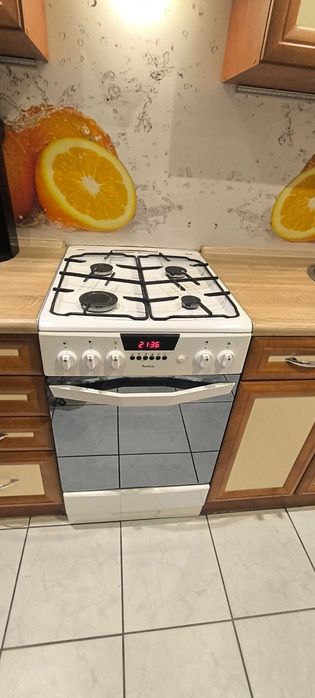 Kuchenka gazowa z piekarnikiem