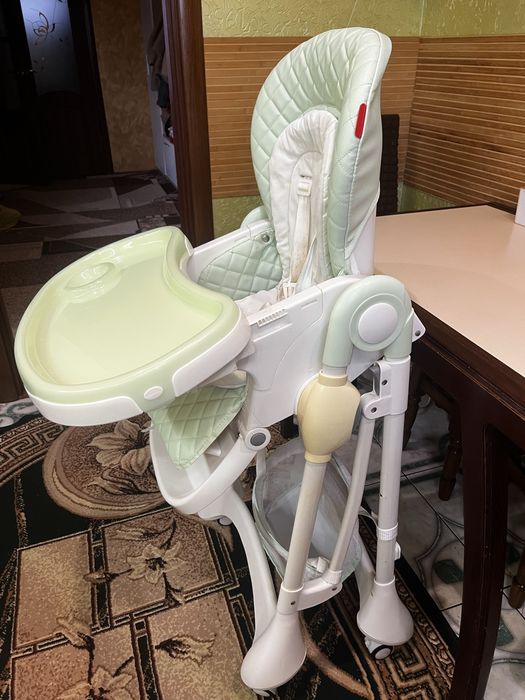 Стільчик для годування Carrello