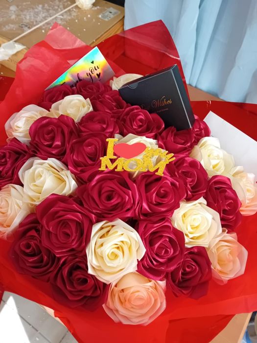 Ramos de rosas de cetim