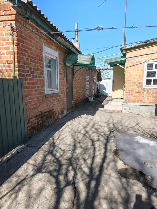 Продам добротний будинок