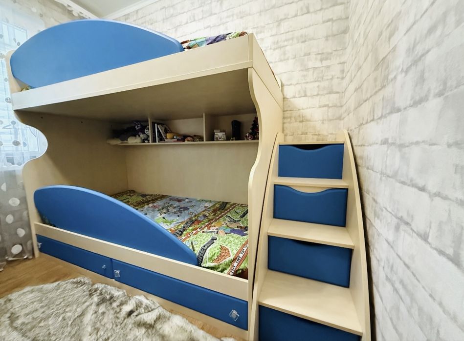Ліжко двухярусне