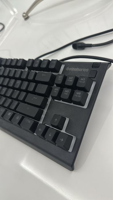 Razer BlackShark V2 + HyperX SoloCast + SteelSeries Apex 3 TKL64740939536130121
