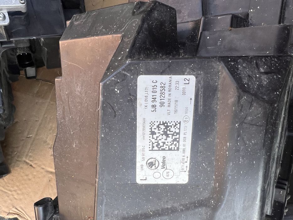 Skoda Rapid xenon reflektor lampa