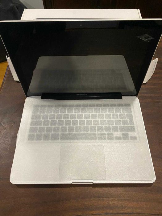 COMPUTADOR MACBOOK PRO 13 15-2 COM CAIXA ORIGINAL PARA PEÇAS