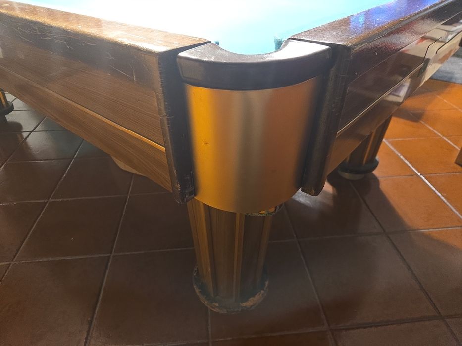 Bilhar grande em ardósia 8ft + tacos e acessórios