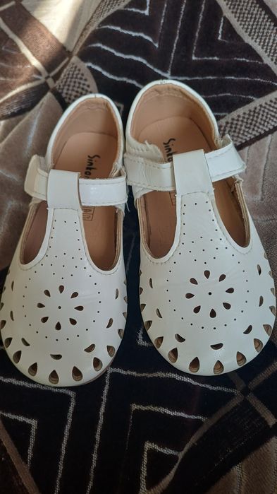 Босоніжки по типу анатомічних