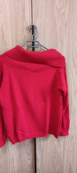 Czerwony sweter Reserved