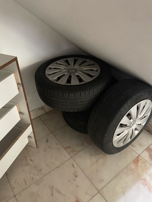 Vendo jantes com pneus