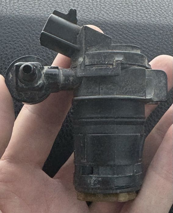 Моторчик омивача скла Toyota Highlander