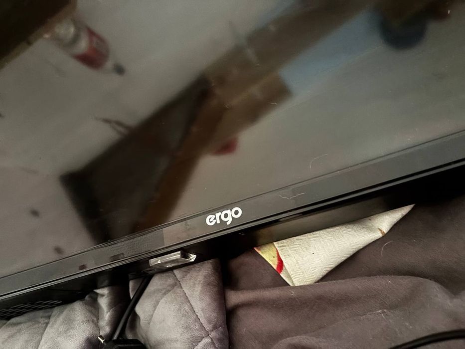 Телевізор Ergo 40" під ремонт або на запчастини