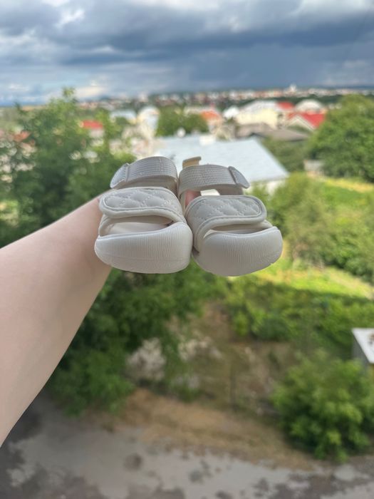 Дитячі босоніжки
