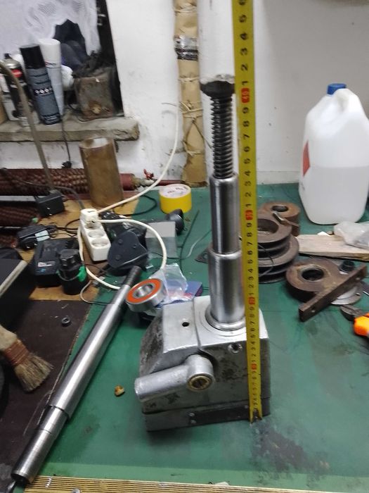 Podnośnik hydrauliczny