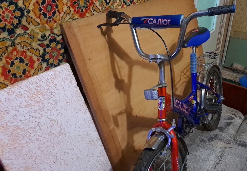 Велосипед Салют.