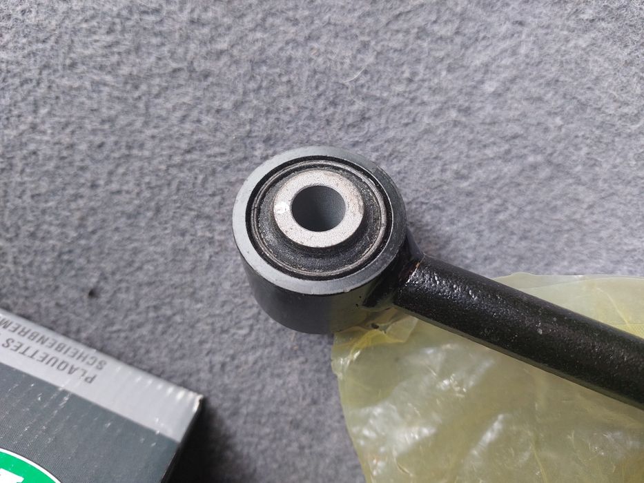 Важіль задньої підвіски поперечний Hyundai/KIA,