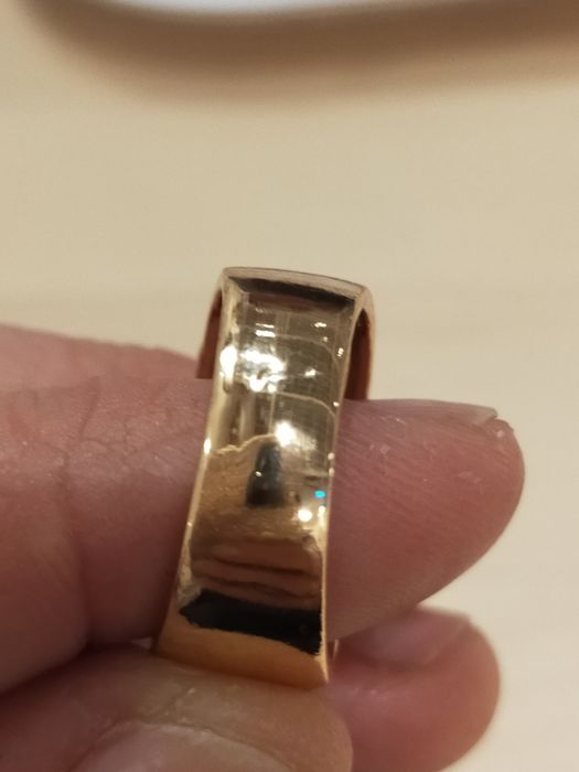 Vendo anel de aço plaqueado a ouro