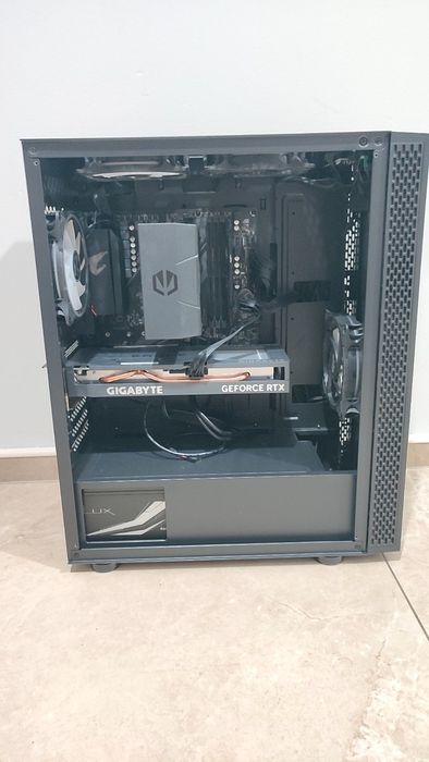Komputer Gaming PC Ryzen 9 5900X / RTX 4060 / 32GB RAM / SSD 1TB / RGB