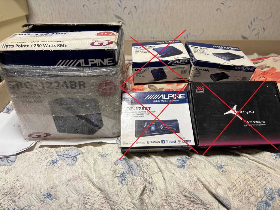 Автомагнитола / сабвуфер / динамики / усилители / Alpine / Tempo