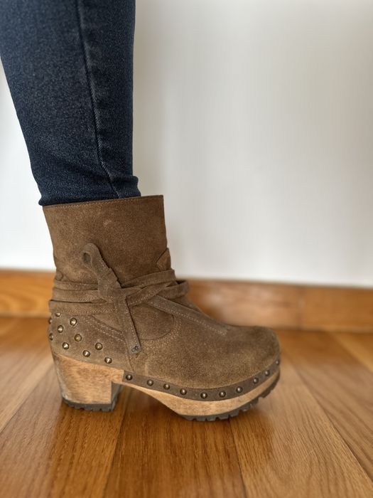 Botas Camurça Camel 36-37 compensadas, excelente estado • Sofia COSTA