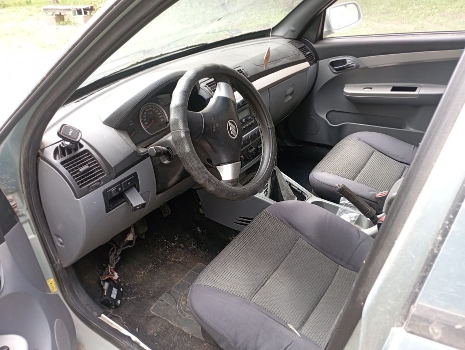 Продам машину Lifan 520