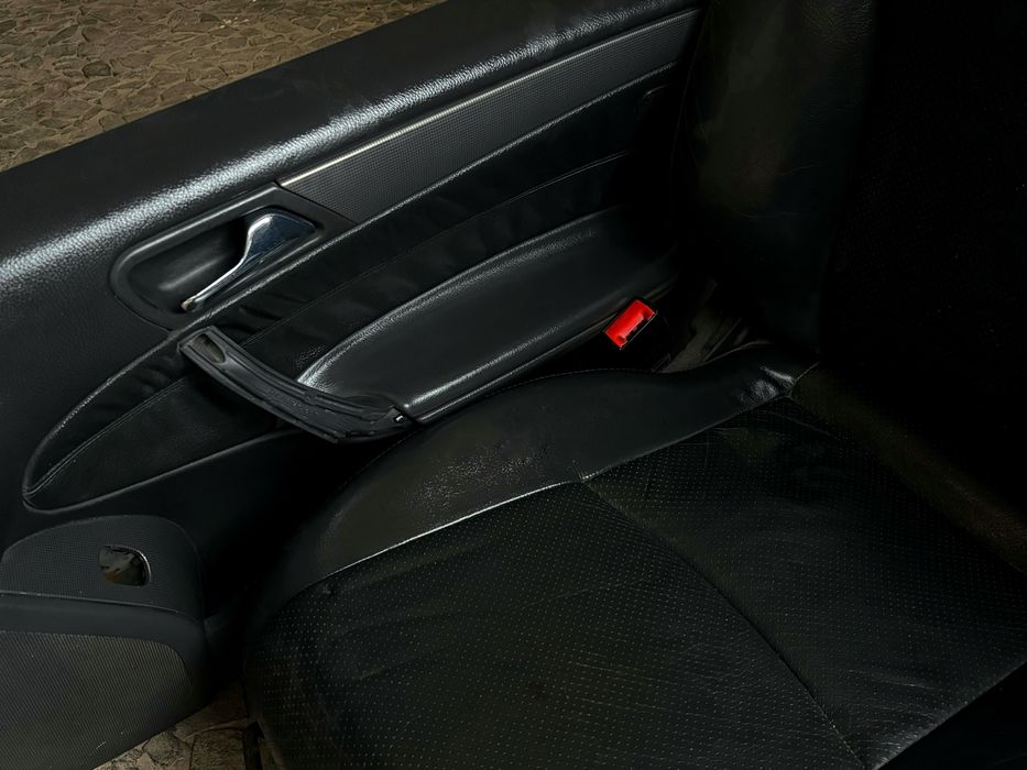 Interior Mercedes 220 Cdi (conjunto estofos+portas)