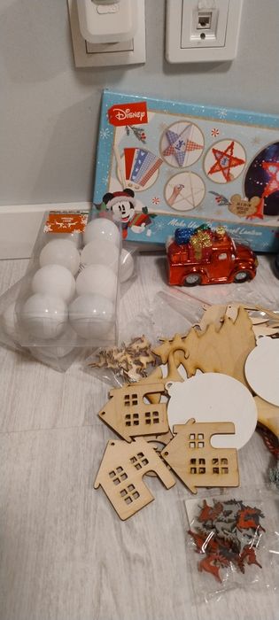 Zestaw ozdób świątecznych