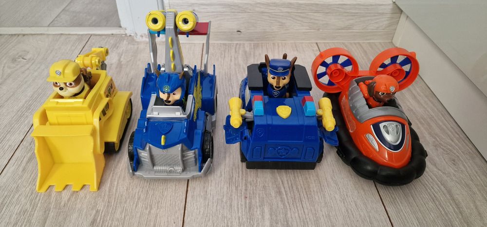 Psi Patrol, pojazdy 4 sztuki