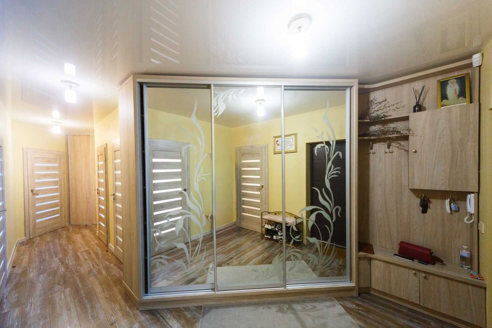 Продаж квартири на вул. Мікльоша