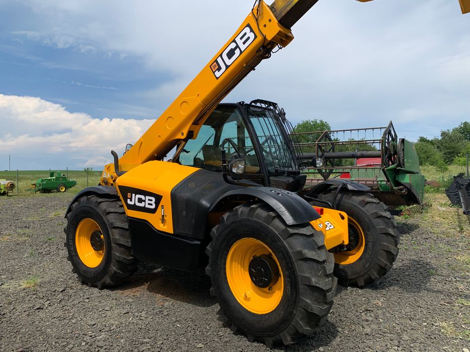 Телескопічний навантажувач JCB 531-70