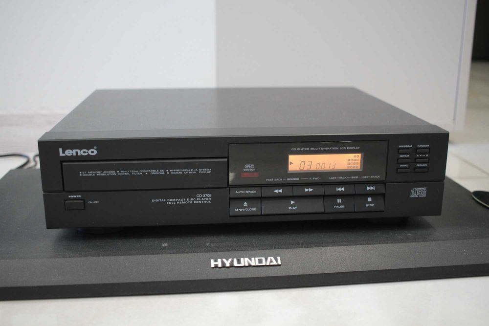 CD плеер Lenco CD 3709