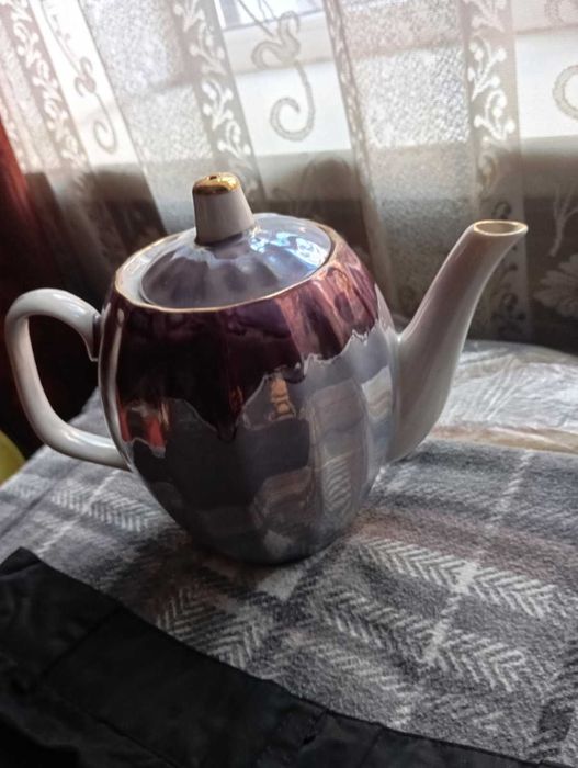 Новий великий чайник.